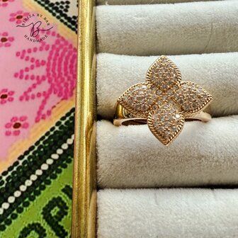ring strass clover