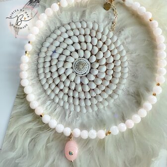 lovely pastel necklace gemstone white/soft pink