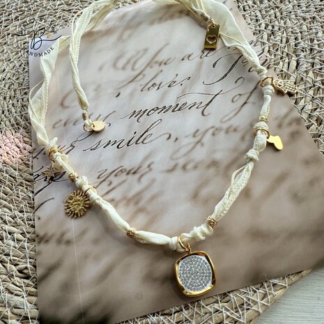 silk necklace ecru 