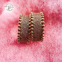 oorbellen to the moon....