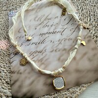 silk necklace ecru 